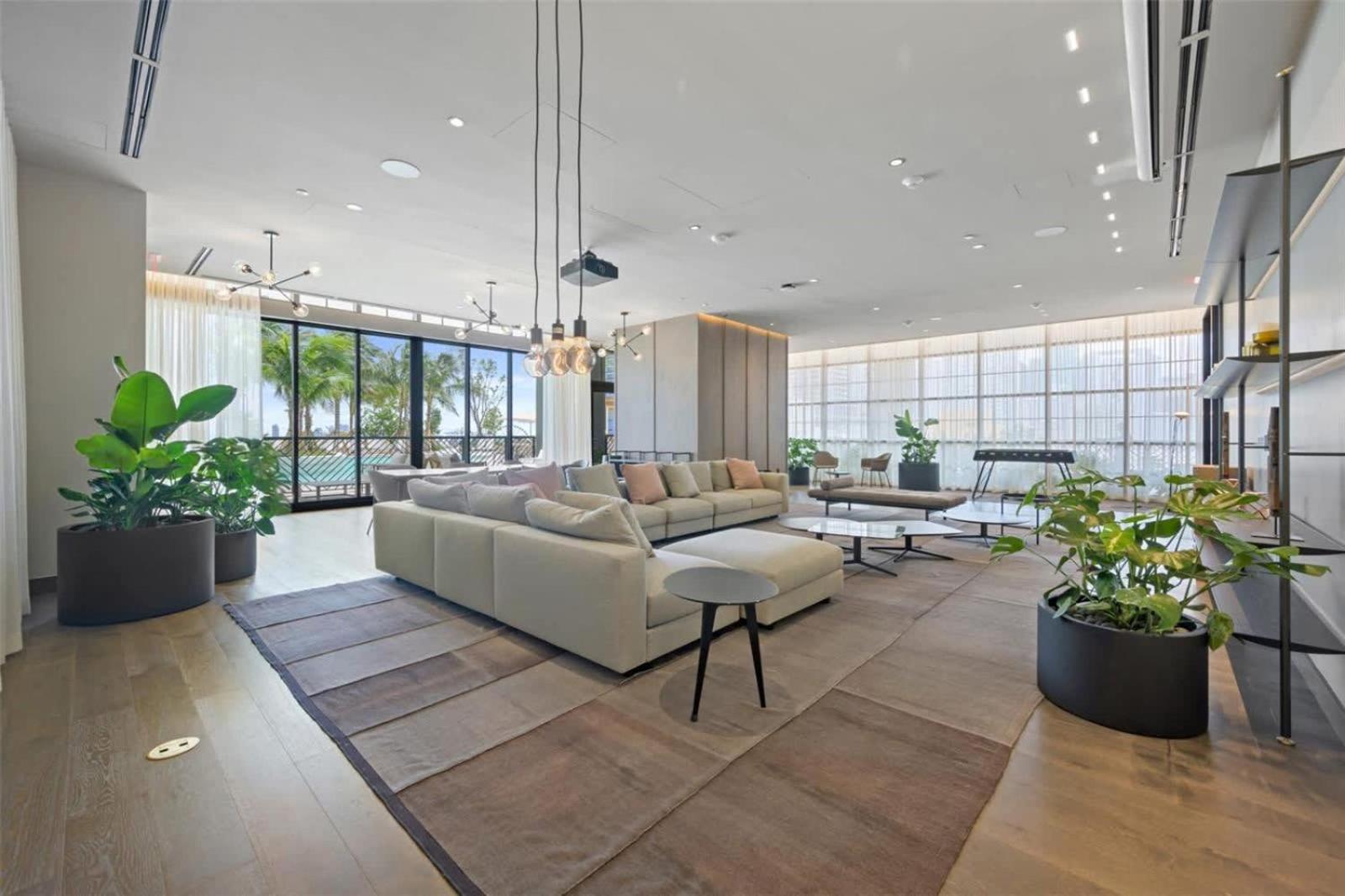 Apartment - Views Gym & Pool